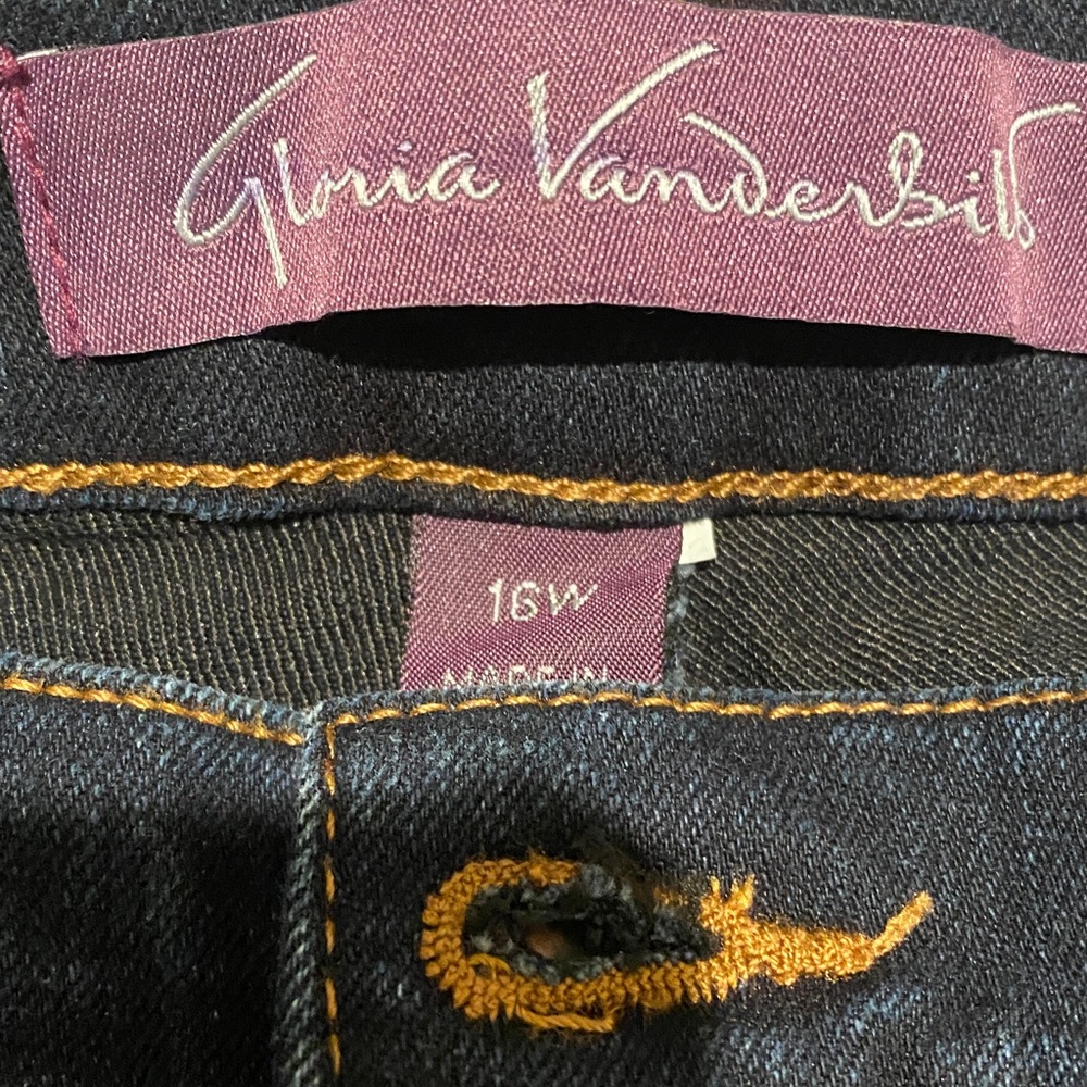 Gloria Vanderbilt Women's Dark Blue Jeans with Gold Stitching
